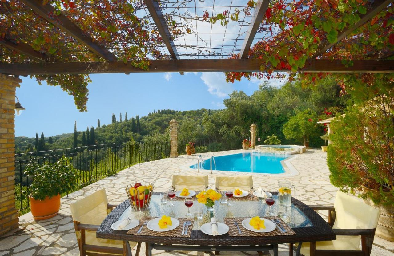 Leonoras House Villa